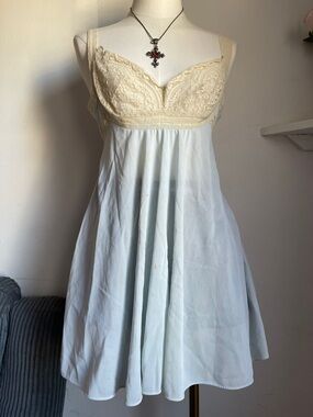 Lace-Trim Chemise Nightdress in Cream and Light Blue